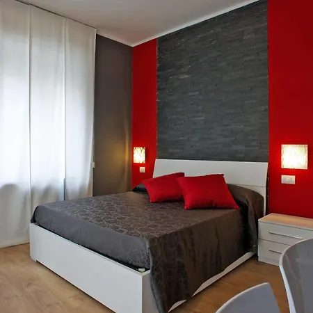 Myhome Hotel 2*